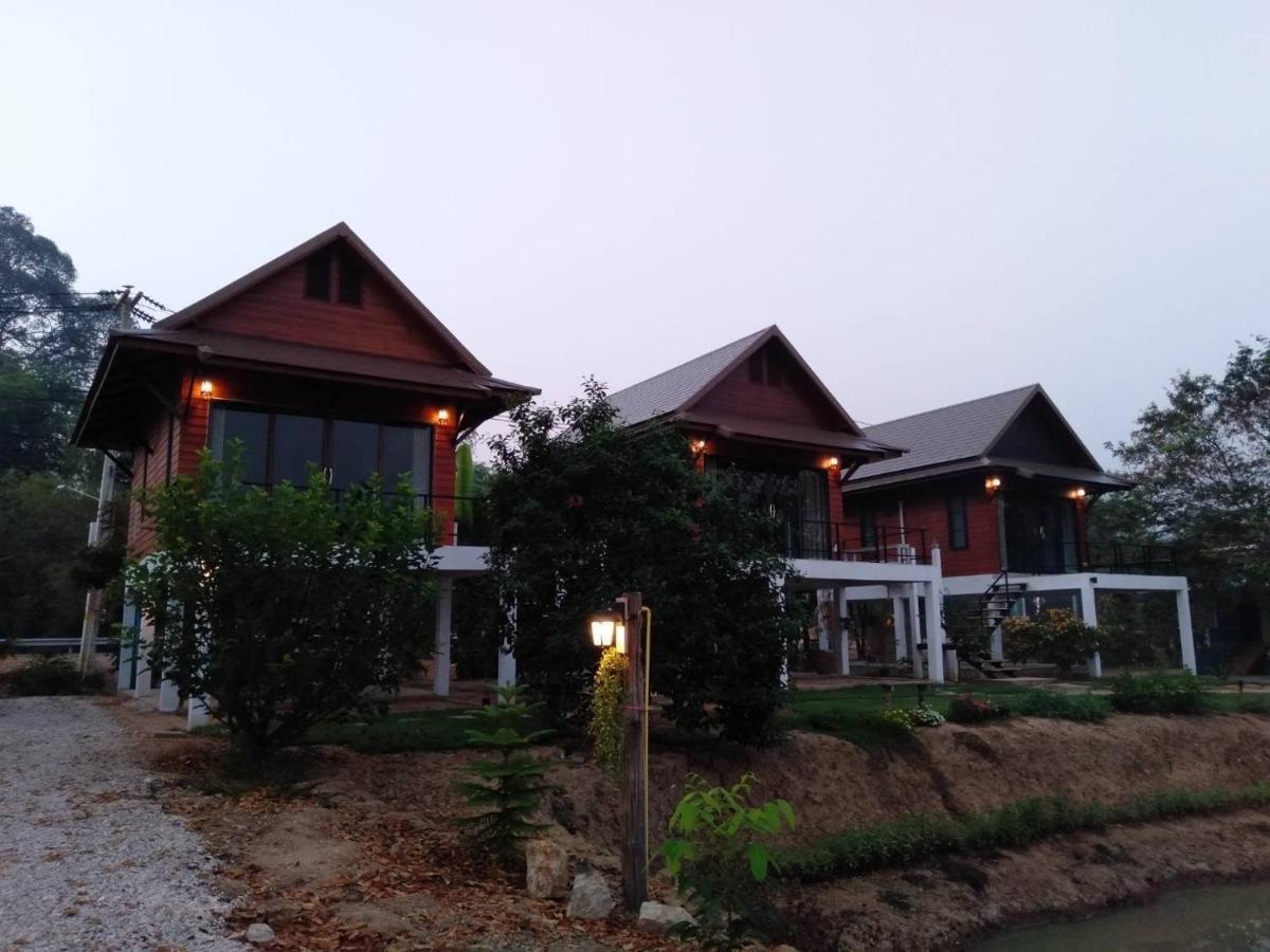 บ้านกลางเกาะ รีสอร์ท Uthai Thani Eksteriør billede