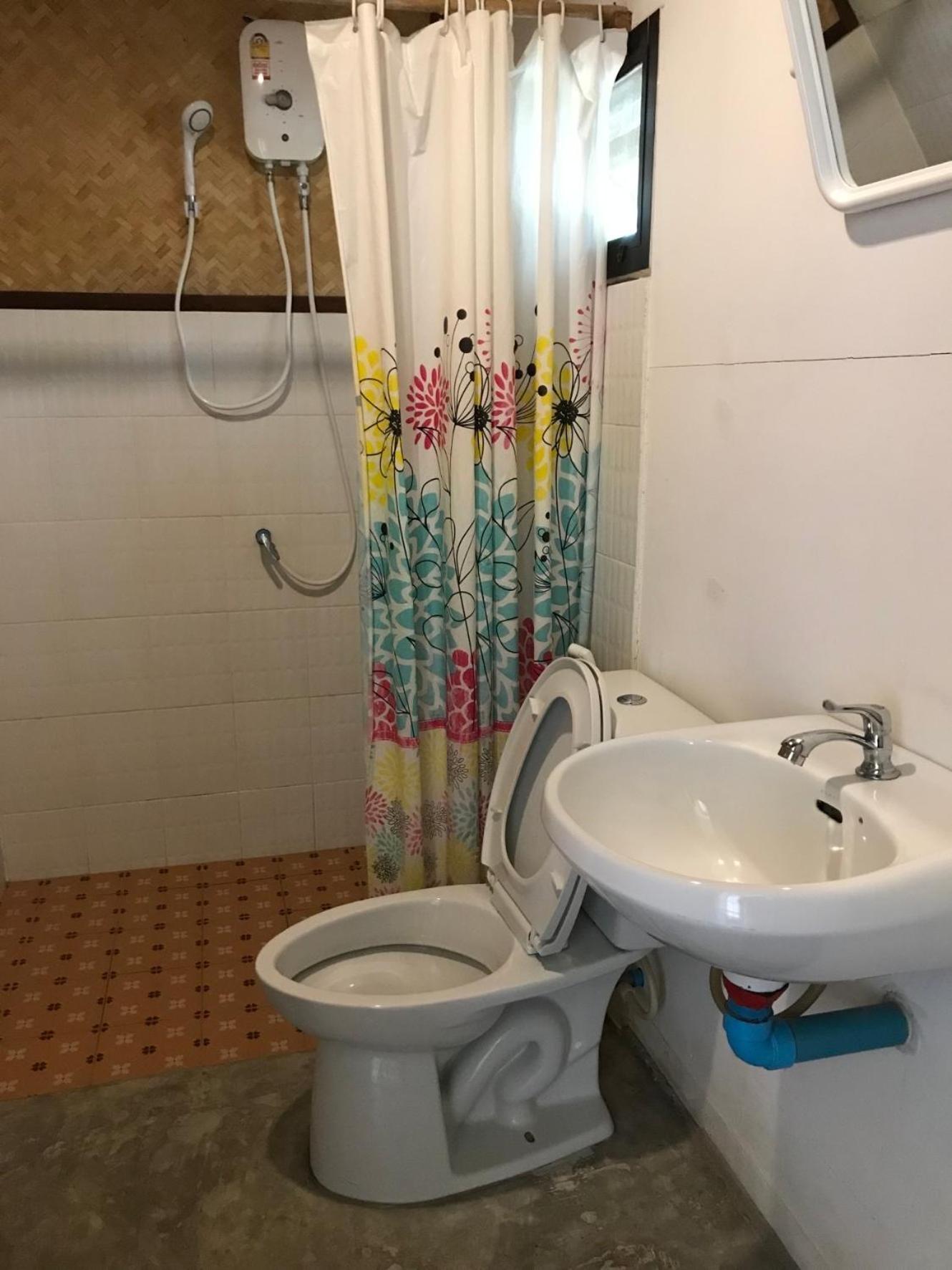 บ้านกลางเกาะ รีสอร์ท Uthai Thani Eksteriør billede